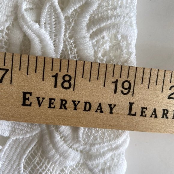 NEW ADELYN RAE Shift Lace Floral Midi White Adrian Dress Size Sm $128 Back Zip - Picture 9 of 9